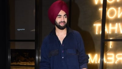 Manjot Singh is back as Lali and was spotted at Fukrey 3 screening in blue casuals and maroon turban. Pankaj Tripathi also stars in the film directed by Mrighdeep Singh Lamba. Manjot Singh is back as Lali and was spotted at Fukrey 3 screening in blue casuals and maroon turban. Pankaj Tripathi also stars in the film directed by Mrighdeep Singh Lamba.