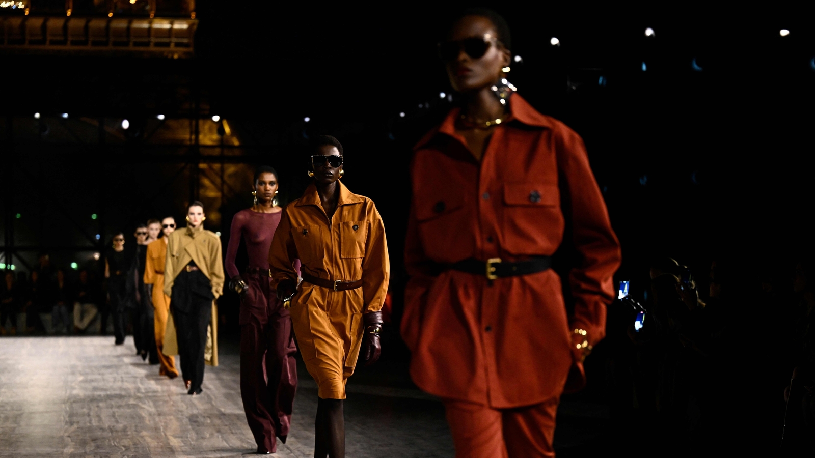 Paris Fashion Week: Saint Laurent elevates the jumpsuit style in autumn tones - Vimarsana News