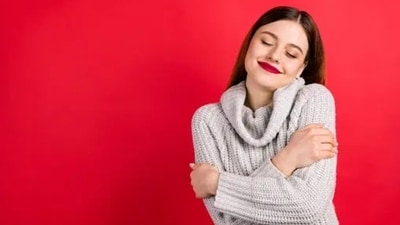 Instead of looking for people to comfort us, we should give ourselves the love, care and affection that we need. (Unsplash) Instead of looking for people to comfort us, we should give ourselves the love, care and affection that we need. (Unsplash)
