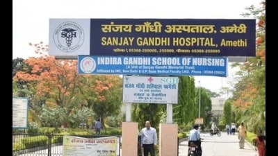 In Amethi, Congress leader Deepak Singh and hospital employees held separate protests against the suspension of the hospital’s licence. (HT Photo)