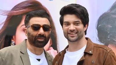 Sunny Deol and Rajveer Deol at the trailer launch of Rajveer's debut Dono in Mumbai. (AFP) Sunny Deol and Rajveer Deol at the trailer launch of Rajveer's debut Dono in Mumbai. (AFP)