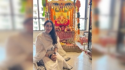 Karisma Kapoor additionally shared a photo of herself posing before an exquisitely adorned idol of Lord Ganesh, adorned with jewellery and flowers. (Instagram/@therealkarismakapoor)