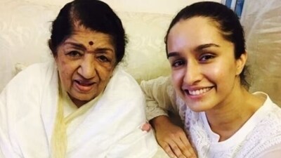 Lata Mangeshkar was the grandaunt of actor Shraddha Kapoor