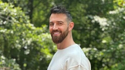 Former Love is Blind contestant Cameron Hamilton, who appeared in season 1, believes that the reality show needs to have a therapist (cameronreidhamilton/Instagram) Former Love is Blind contestant Cameron Hamilton, who appeared in season 1, believes that the reality show needs to have a therapist (cameronreidhamilton/Instagram)