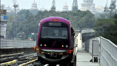 Experts said that the massive traffic congestion on the Outer Ring Road (ORR) on Wednesday could have been averted to an extent if the metro line had been functional. (HT Photo) Experts said that the massive traffic congestion on the Outer Ring Road (ORR) on Wednesday could have been averted to an extent if the metro line had been functional. (HT Photo)