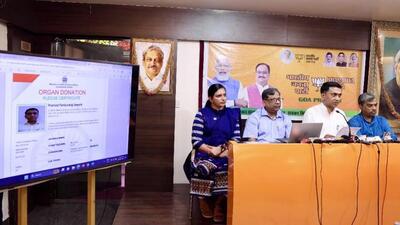 Goa CM Pramod Sawant signed up for organ donation via the Union Ministry of Health and Family Welfare’s organ registration website in the presence of journalists at the state BJP headuarters on Thursday (Twitter/@DrPramodPSawant) Goa CM Pramod Sawant signed up for organ donation via the Union Ministry of Health and Family Welfare’s organ registration website in the presence of journalists at the state BJP headuarters on Thursday (Twitter/@DrPramodPSawant)