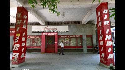 The employees were given the option to shift to other offices, but most of them opted for voluntary retirement scheme. (Ravi Kumar/HT) The employees were given the option to shift to other offices, but most of them opted for voluntary retirement scheme. (Ravi Kumar/HT)