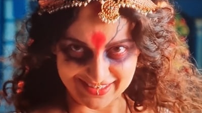Chandramukhi 2 Twitter reviews praise Kangana Ranaut's horror-comedy. Chandramukhi 2 Twitter reviews praise Kangana Ranaut's horror-comedy.