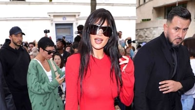 Though the media personality rocked her look, fans can not help but be worried for her as she hid much of her face from the cameras. Though the media personality rocked her look, fans can not help but be worried for her as she hid much of her face from the cameras.
