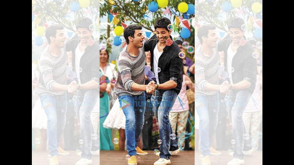 Brace for questions at parties. Good hosts will do their best to draw everyone in, as with Kapoor & Sons. But they’re also listening to cues.