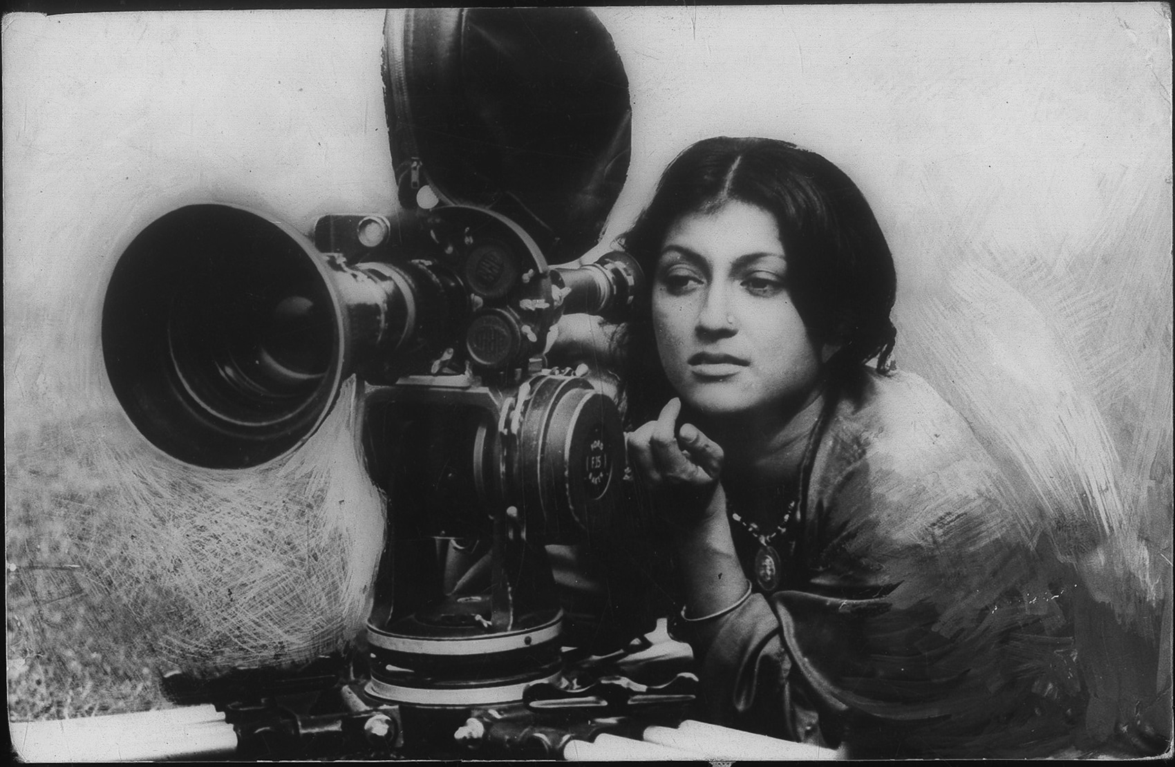Director and actor Aparna Sen in a portrait from the 1980s. (HT Photo) Director and actor Aparna Sen in a portrait from the 1980s. (HT Photo)