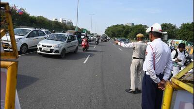 A senior police officer said that several times, those posted in the field have held grudges against their colleagues for being assigned to a location with less traffic flow. (Parveen Kumar/HT Photo)
