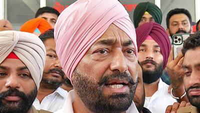 Congress leader Sukhpal Singh Khaira was detained by Punjab Police in a drug trafficking case on Thursday. (ANI) Congress leader Sukhpal Singh Khaira was detained by Punjab Police in a drug trafficking case on Thursday. (ANI)