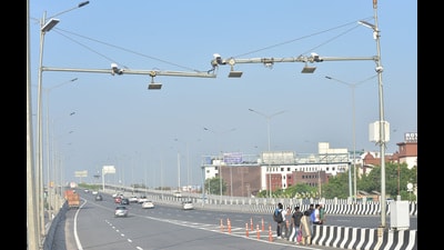 In April, the civic agency submitted a proposal to include 41 major traffic intersections in the city. (Sakib Ali/HT Photo) In April, the civic agency submitted a proposal to include 41 major traffic intersections in the city. (Sakib Ali/HT Photo)