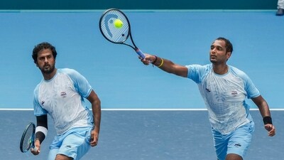Hangzhou: India's Ramkumar Ramanathan and Saketh Myneni (L) in action during men's doubles final tennis match against Chinese Taipei's Yu-Hsiou Hsu and Jason Jung (PTI) Hangzhou: India's Ramkumar Ramanathan and Saketh Myneni (L) in action during men's doubles final tennis match against Chinese Taipei's Yu-Hsiou Hsu and Jason Jung (PTI)