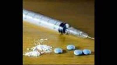 Police recovered 53.94 gm heroin and ₹20,300 in cash. (HT FILE) Police recovered 53.94 gm heroin and ₹20,300 in cash. (HT FILE)