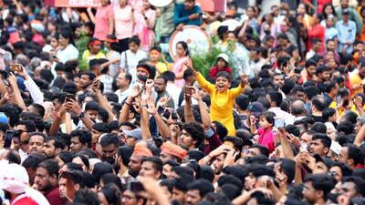 This year the fire brigade department was ready to handle any untoward incident expecting thousands of Ganesh idols to be immersed during the procession. (Rahul Raut/HT PHOTO)