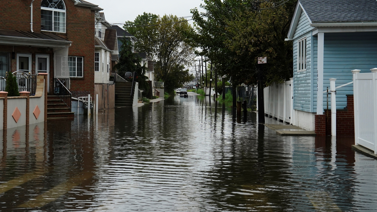 New York City gets one of its wettest days in decades after rain swamps streets - Vimarsana News