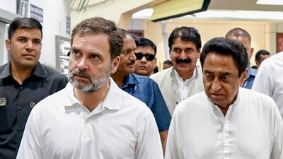Congress leader Rahul Gandhi being welcomed by Madhya Pradesh party chief Kamal Nath and others on his arrival at the airport in Indore on Saturday. (ANI Photo) Congress leader Rahul Gandhi being welcomed by Madhya Pradesh party chief Kamal Nath and others on his arrival at the airport in Indore on Saturday. (ANI Photo)