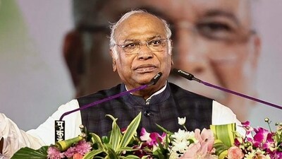 Congress chief Mallikarjun Kharge (PTI) Congress chief Mallikarjun Kharge (PTI)