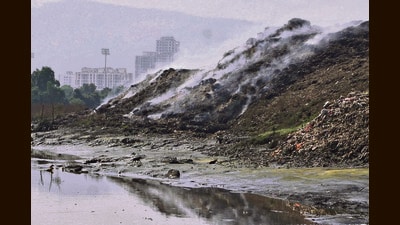Thane, India - September,30, 2023: Despite being illegal and damaging the environment, TMC deliberately continued operating the dumping ground made on Mangroves in Diva ,in Thane, in Mumbai, India, on, Saturday, September, 30, 2023. ( Praful Gangurde / HT Photo ) Thane, India - September,30, 2023: Despite being illegal and damaging the environment, TMC deliberately continued operating the dumping ground made on Mangroves in Diva ,in Thane, in Mumbai, India, on, Saturday, September, 30, 2023. ( Praful Gangurde / HT Photo )