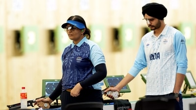 Indian shooters Divya TS and Sarabjot Singh during the 10m air pistol mixed team event final against China (PTI)