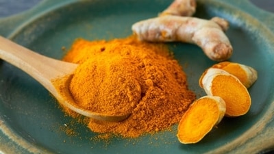 Turmeric: Curcumin when it comes to heart disease is improving the function of the endothelium, the lining of your blood vessels. Curcumin can help reduce inflammation and oxidation which can play a role in heart disease.&nbsp; (Unsplash)