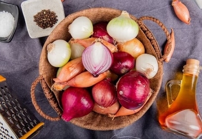 The common seasonal vegetables which are usually included in the sambar are high in fibre, potassium, phosphorus, zinc, and phytochemicals which prevents constipation (Freepik) The common seasonal vegetables which are usually included in the sambar are high in fibre, potassium, phosphorus, zinc, and phytochemicals which prevents constipation (Freepik)
