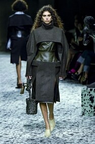 Bottega Veneta's collection showcased some trendy bucket bags made up of sustainable materials during the 2023 collection. (Getty images ) Bottega Veneta's collection showcased some trendy bucket bags made up of sustainable materials during the 2023 collection. (Getty images )