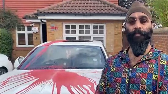 A video posted on X by Insightuk2, which describes itself as a social movement of British Hindus and Indians, claimed that some unidentified assailants allegedly opened fire at the car of Harman Singh Kapoor. (X (formerly Twitter))