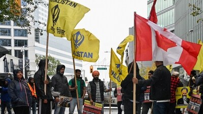 Pro-Khalistan flags during a protest outside India's consulate, a week after Canada's Prime Minister Justin Trudeau allegations in the murder of Sikh separatist leader Hardeep Singh Nijjar in Canada. (Reuters)
