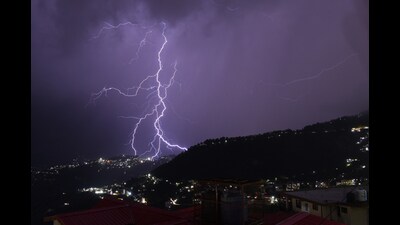 Lightning strikes are one of the atmospheric phenomena that causes higher deaths in the country. (HT PHOTO) Lightning strikes are one of the atmospheric phenomena that causes higher deaths in the country. (HT PHOTO)