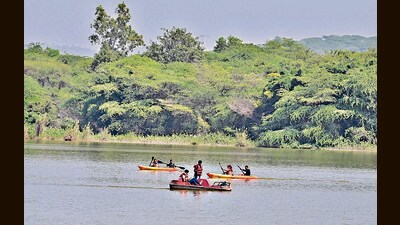 The average maximum temperature for the month of October is 32.2°C and average minimum temperature is 17.3°C. (Ravi Kumar/HT) The average maximum temperature for the month of October is 32.2°C and average minimum temperature is 17.3°C. (Ravi Kumar/HT)