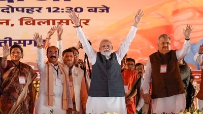 Bilaspur: Prime Minister Narendra Modi with former Chhattisgarh CM Raman Singh and State BJP President Arun Sao during the 'Parivartan Mahasankalp' rally, in Bilaspur, Saturday, Sept. 30, 2023. (PTI) Bilaspur: Prime Minister Narendra Modi with former Chhattisgarh CM Raman Singh and State BJP President Arun Sao during the 'Parivartan Mahasankalp' rally, in Bilaspur, Saturday, Sept. 30, 2023. (PTI)