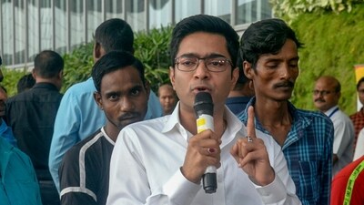 Trinamool Congress (TMC) general secretary Abhishek Banerjee speaks to the media prior to leaving for Delhi to take part in the protest. (ANI Photo) (Saikat Paul) Trinamool Congress (TMC) general secretary Abhishek Banerjee speaks to the media prior to leaving for Delhi to take part in the protest. (ANI Photo) (Saikat Paul)
