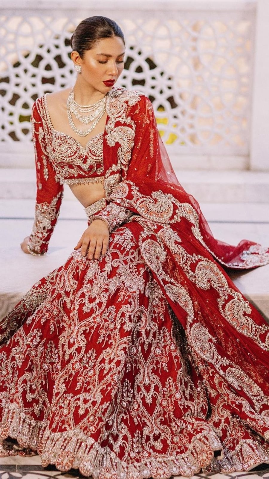 mahira khan red dress Mahira Khan Red Bridal Lehenga for Asian Bride, Red Lehenga