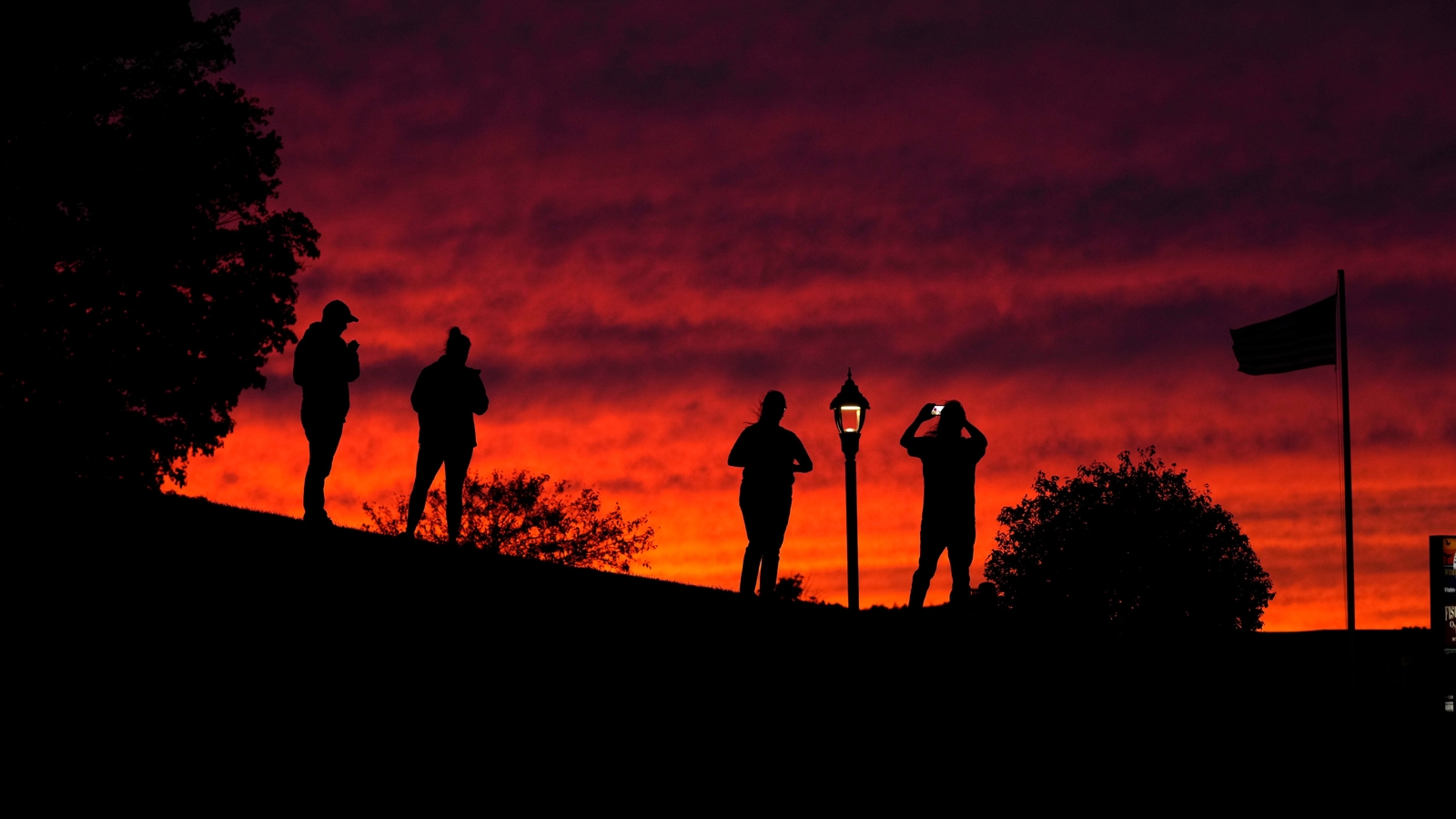 El Niño, record heat brings unpredictable winter to America | World News - Vimarsana News