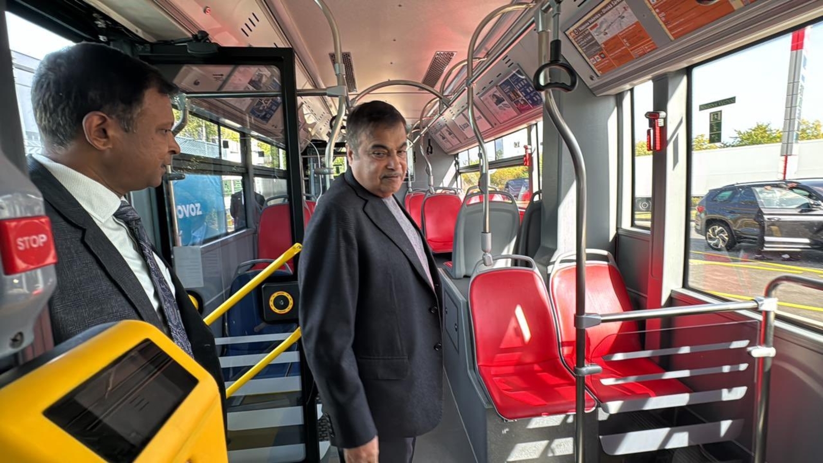 Nitin Gadkari takes test drive on Skoda's hydrogen bus in Prague: Watch - Vimarsana News