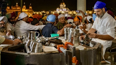 Rahul Gandhi also made a visit to the Akal Takht, the highest temporal seat of Sikhs, and participated in 'seva' by cleaning the water bowls used by devotees. (PTI) Rahul Gandhi also made a visit to the Akal Takht, the highest temporal seat of Sikhs, and participated in 'seva' by cleaning the water bowls used by devotees. (PTI)