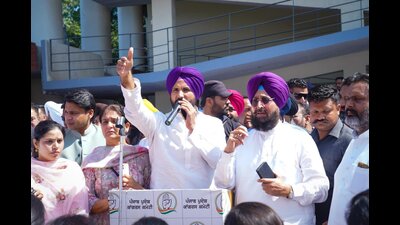 The protest march was led by Punjab Congress president Amarinder Singh Raja Warring and Congress Legislature Party (CLP) leader Partap Singh Bajwa. (Sourced) The protest march was led by Punjab Congress president Amarinder Singh Raja Warring and Congress Legislature Party (CLP) leader Partap Singh Bajwa. (Sourced)