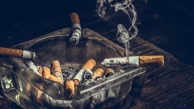 Smoking and tobacco use: Smoking and the use of tobacco products can lead to reduced blood flow to the brain, increase the risk of stroke, and contribute to cognitive decline. Nicotine addiction itself can also affect brain function. (Shutterstock) Smoking and tobacco use: Smoking and the use of tobacco products can lead to reduced blood flow to the brain, increase the risk of stroke, and contribute to cognitive decline. Nicotine addiction itself can also affect brain function. (Shutterstock)