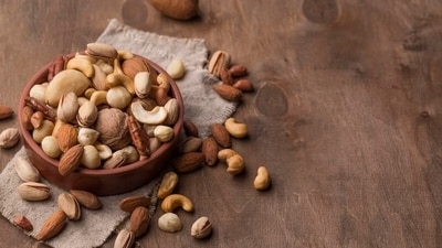 One should make sure to consume dry fruits in moderation and not in excess as they can cause digestive issues like bloating, cramps and constipation. (Freepik) One should make sure to consume dry fruits in moderation and not in excess as they can cause digestive issues like bloating, cramps and constipation. (Freepik)