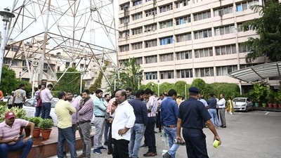People came out of their office and building after earthquake in Lucknow, Uttar Pradesh India on Tuesday afternoon October 03, 2023. (Deepak Gupta/Hindustan Times) People came out of their office and building after earthquake in Lucknow, Uttar Pradesh India on Tuesday afternoon October 03, 2023. (Deepak Gupta/Hindustan Times)