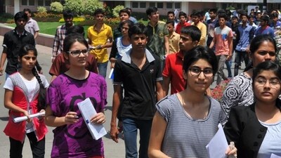 Bihar Constable Recruitment Exam Cancelled Amidst Irregularities and Imposter Arrests (Mourya/ Hindustan Times) Bihar Constable Recruitment Exam Cancelled Amidst Irregularities and Imposter Arrests (Mourya/ Hindustan Times)