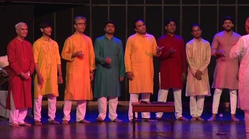 This choir group has singers and musicians aged 8 to 80 years. This choir group has singers and musicians aged 8 to 80 years.
