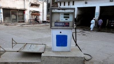 A fuel pump is pictured at a Pakistan State Oil petrol station in Rawalpindi, Pakistan. (Reuters / File)