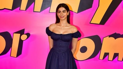 Sonam and Rhea Kapoor's cousin Khushi kapoor also watched Thank You For Coming at the special screening in Mumbai on Tuesday. The star kid is set to make her acting debut with Zoya Akhtar's Netflix film The Archies. Khushi wore a short blue dress with heels for Thank You For Coming's screening. Sonam and Rhea Kapoor's cousin Khushi kapoor also watched Thank You For Coming at the special screening in Mumbai on Tuesday. The star kid is set to make her acting debut with Zoya Akhtar's Netflix film The Archies. Khushi wore a short blue dress with heels for Thank You For Coming's screening. 
