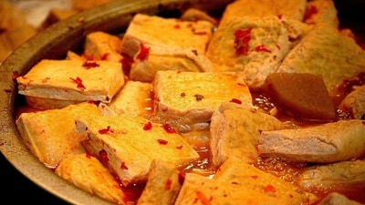 Tantalizing tofu: Marinate tofu cubes in a blend of turmeric, garlic, and ginger. Then pan-fry for a crispy and satisfying protein option. (Freepik)