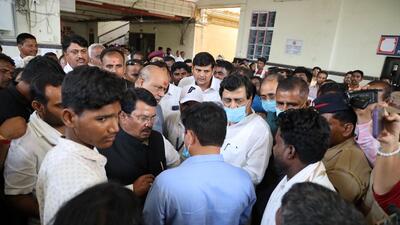 Former chief minister Ashok Chavan at the hospital. (HT PHOTO) Former chief minister Ashok Chavan at the hospital. (HT PHOTO)