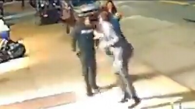 Screengrab from the video of the knife attack (X(formerly Twitter)/@salmabe71077836) Screengrab from the video of the knife attack (X(formerly Twitter)/@salmabe71077836)
